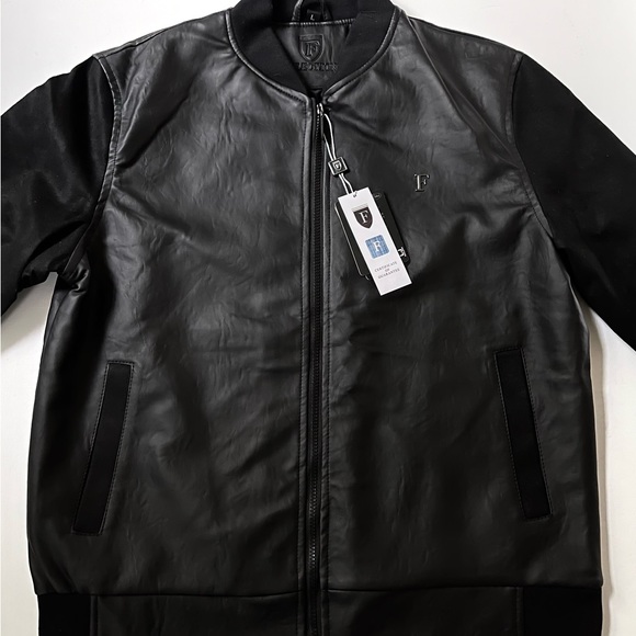 FERRARI F COLLECTIONS — MADE IN ITALY, VEGAN LEATHER/SUEDE, BLACK, LUXURY JACKET - Picture 14 of 17